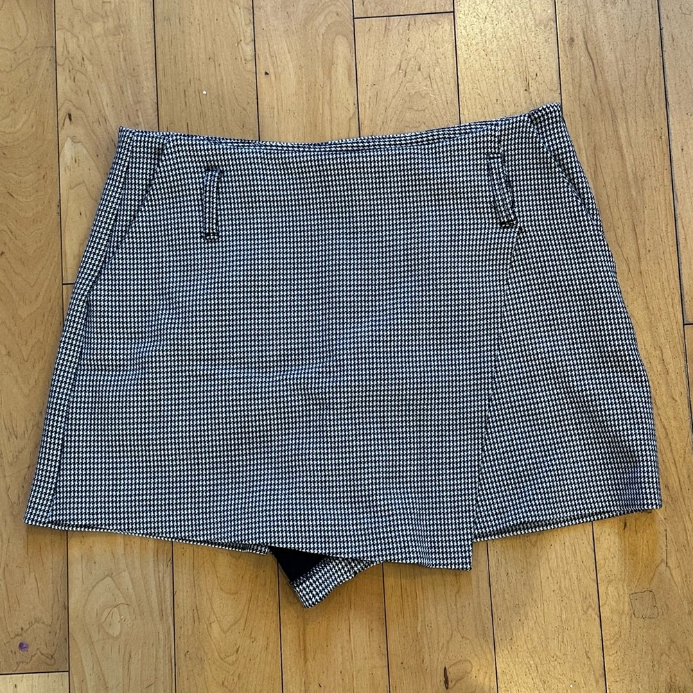Zara skort